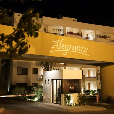 Alegranza Luxury Resort - All Master Suite